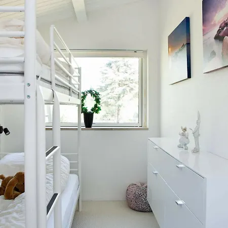 Cozy Holiday Home In Kalundborg Zealand Near Terrace Dom wakacyjny Kalundborg