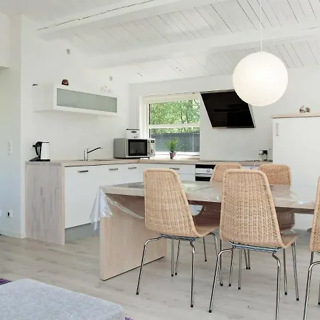 Dom wakacyjny Cozy Holiday Home In Kalundborg Zealand Near Terrace *